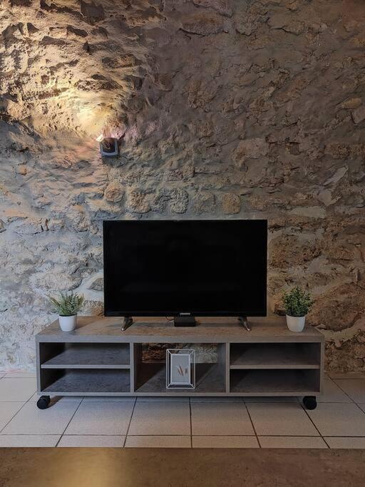 T2 La Voute Gontardaise Apartment Les Granges-Gontardes Luaran gambar